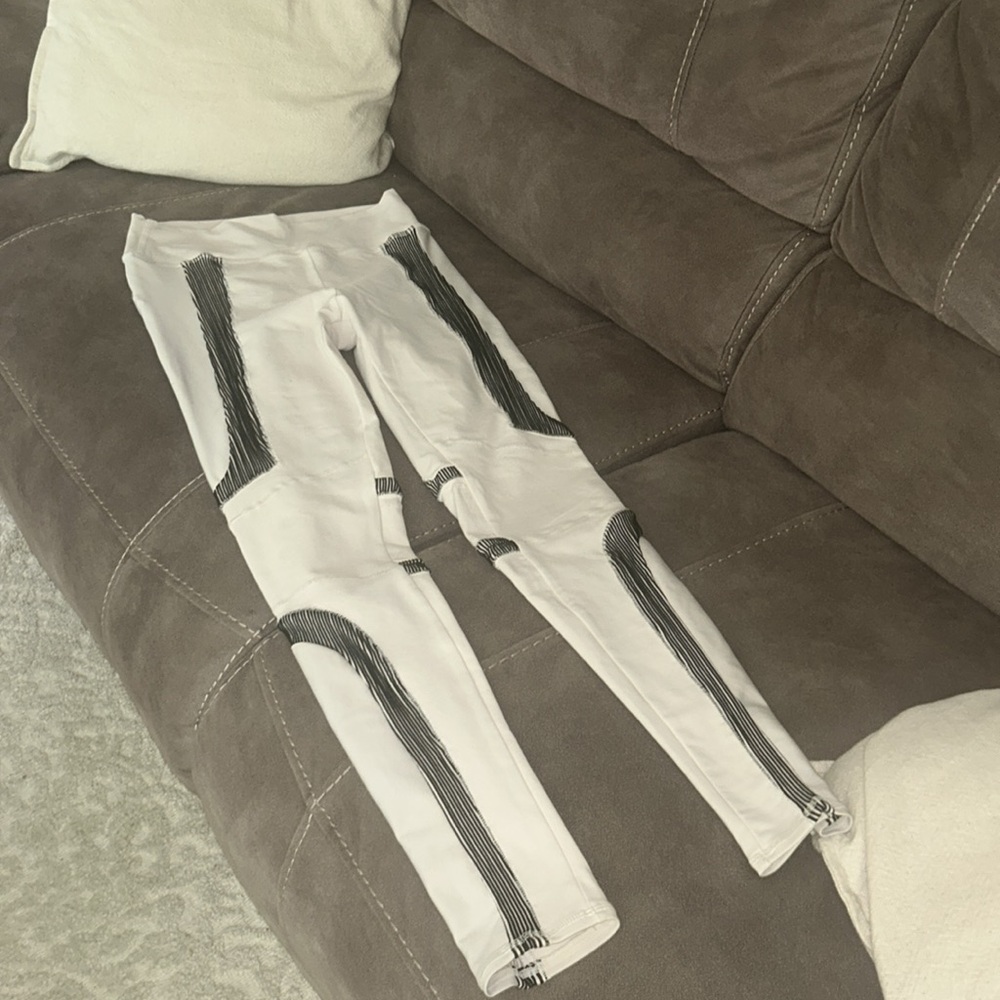 Alo Leggings